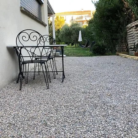 Charmant Et Climatise Avec Jardin Apartment *