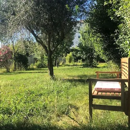 Apartment Charmant Et Climatise Avec Jardin