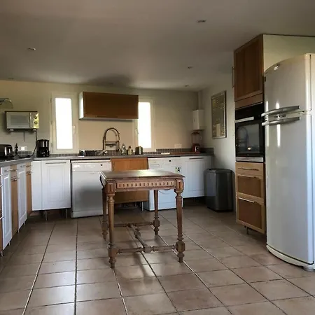 Apartment Charmant Et Climatise Avec Jardin *